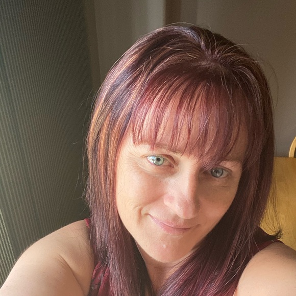 Meet your Posher, Sheila - Picture 1 of 1